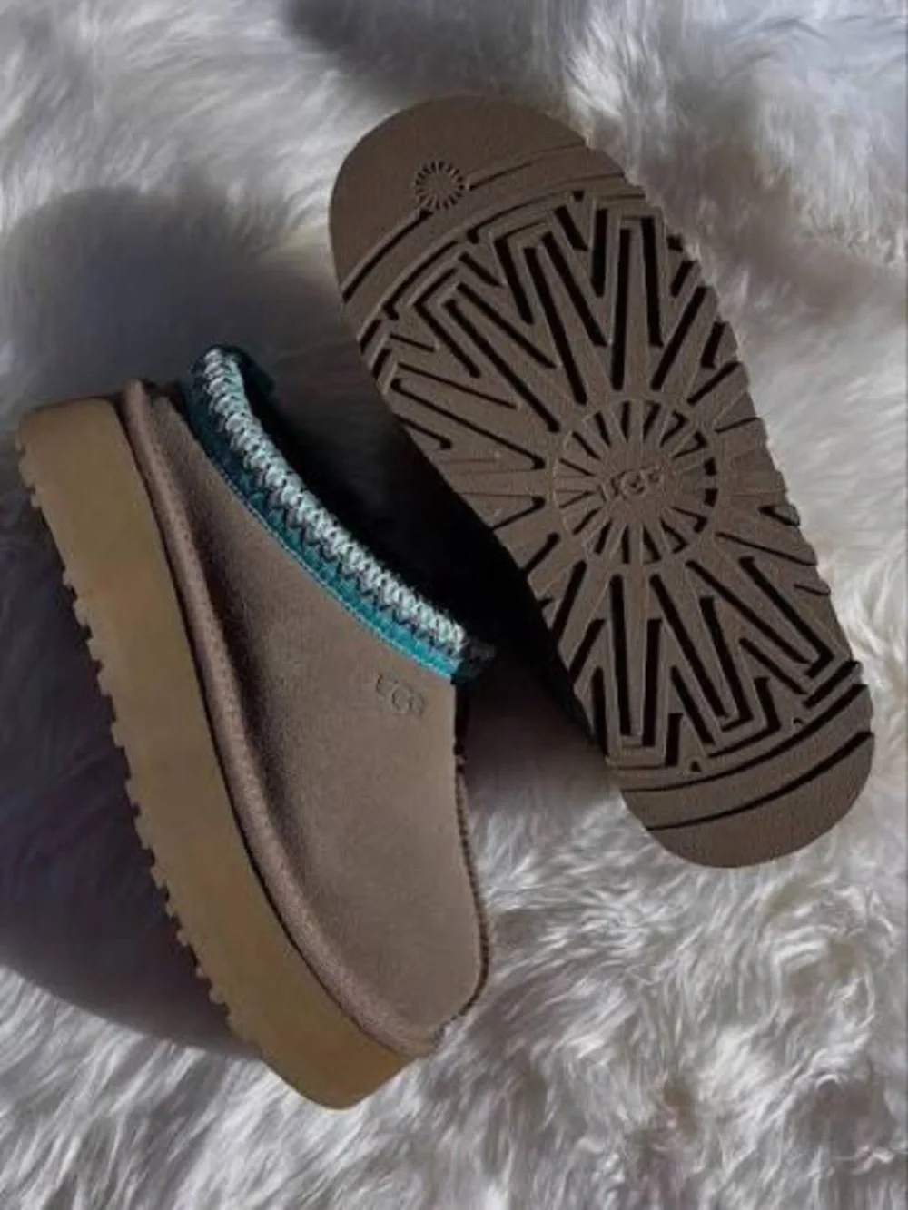 NEW UGG Tazz II Platform Slipper Caribou Sapphire Ice 💙🤍🤎 - Picture 10 of 10